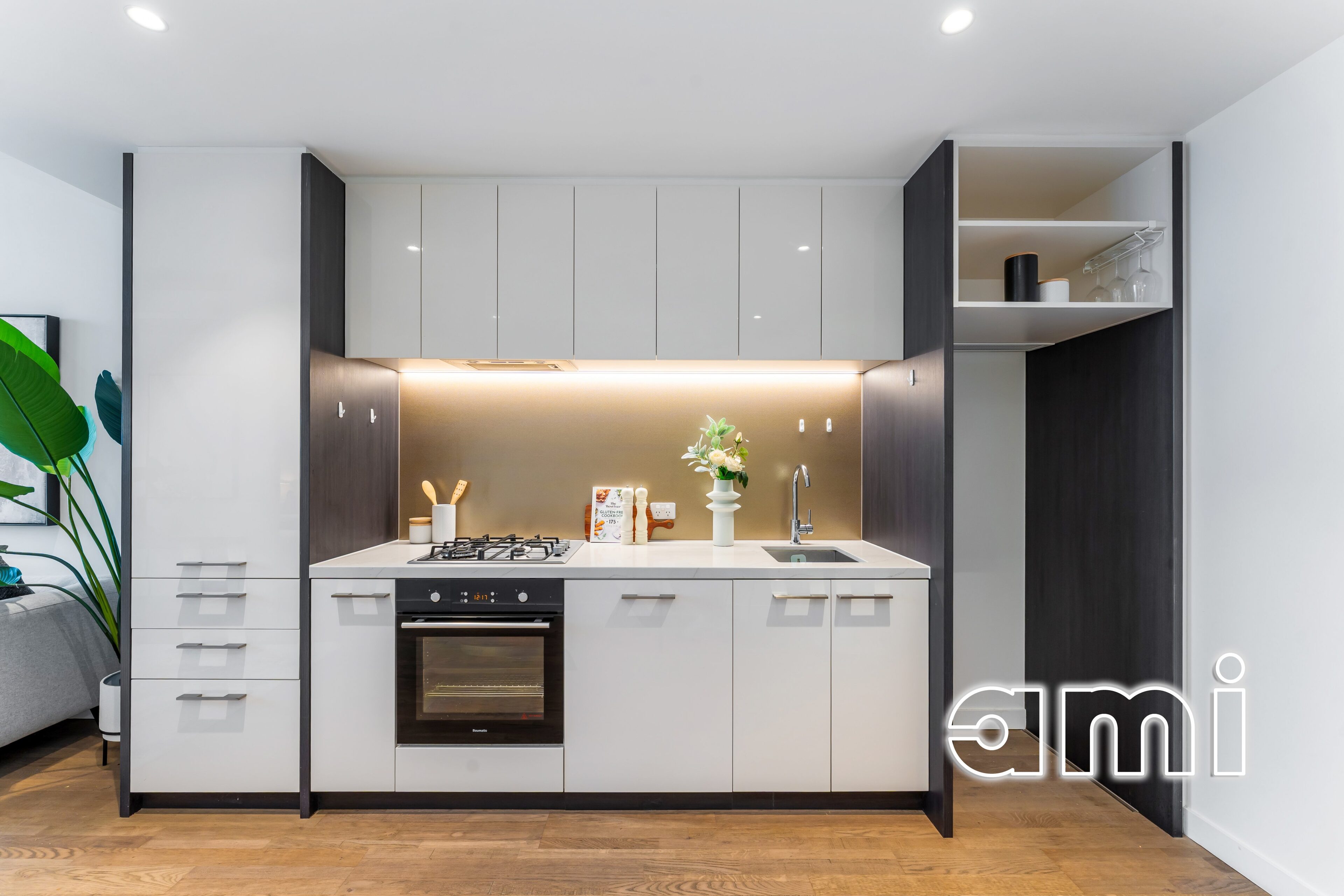 Gallery Thumbnail 10