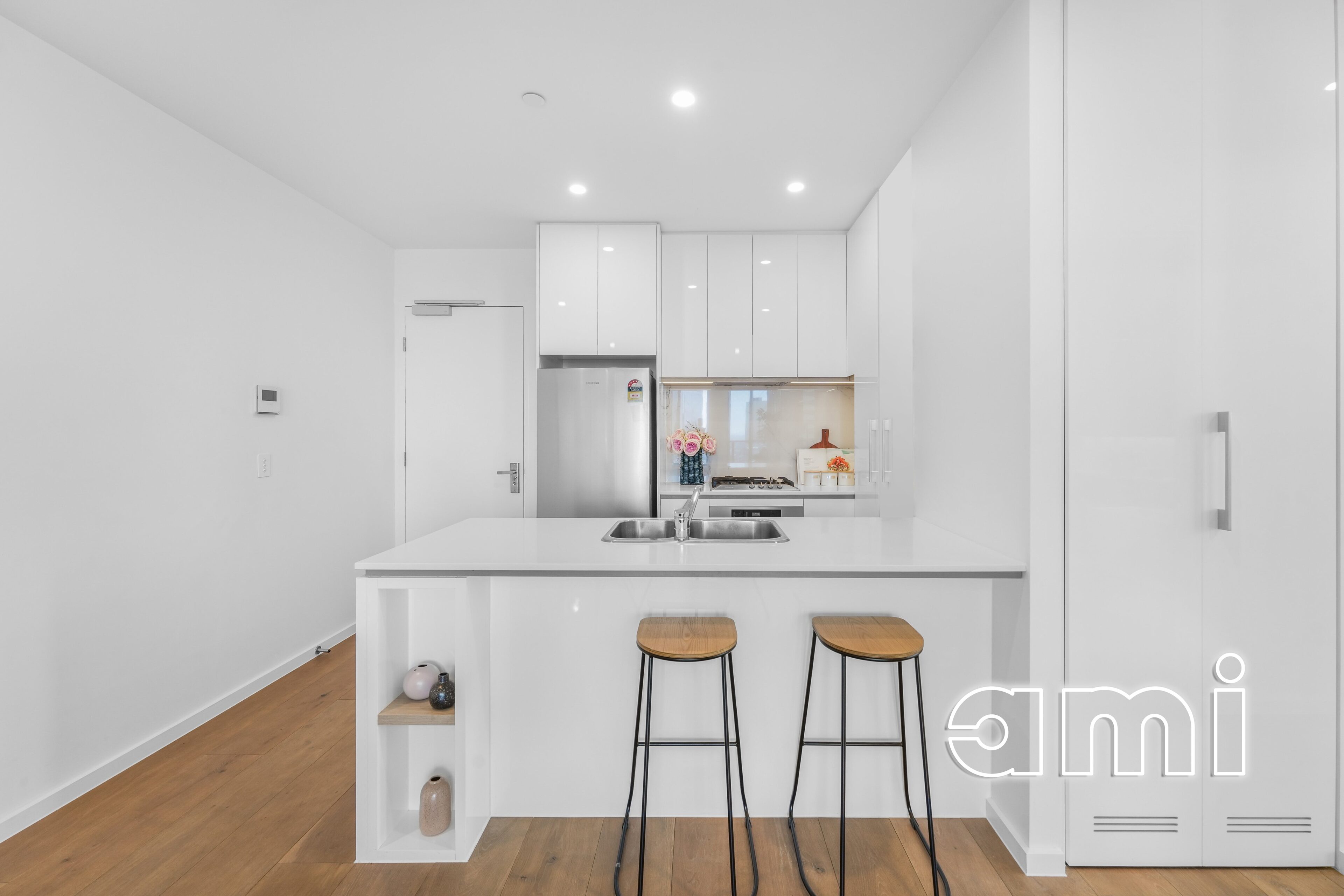 Gallery Thumbnail 10