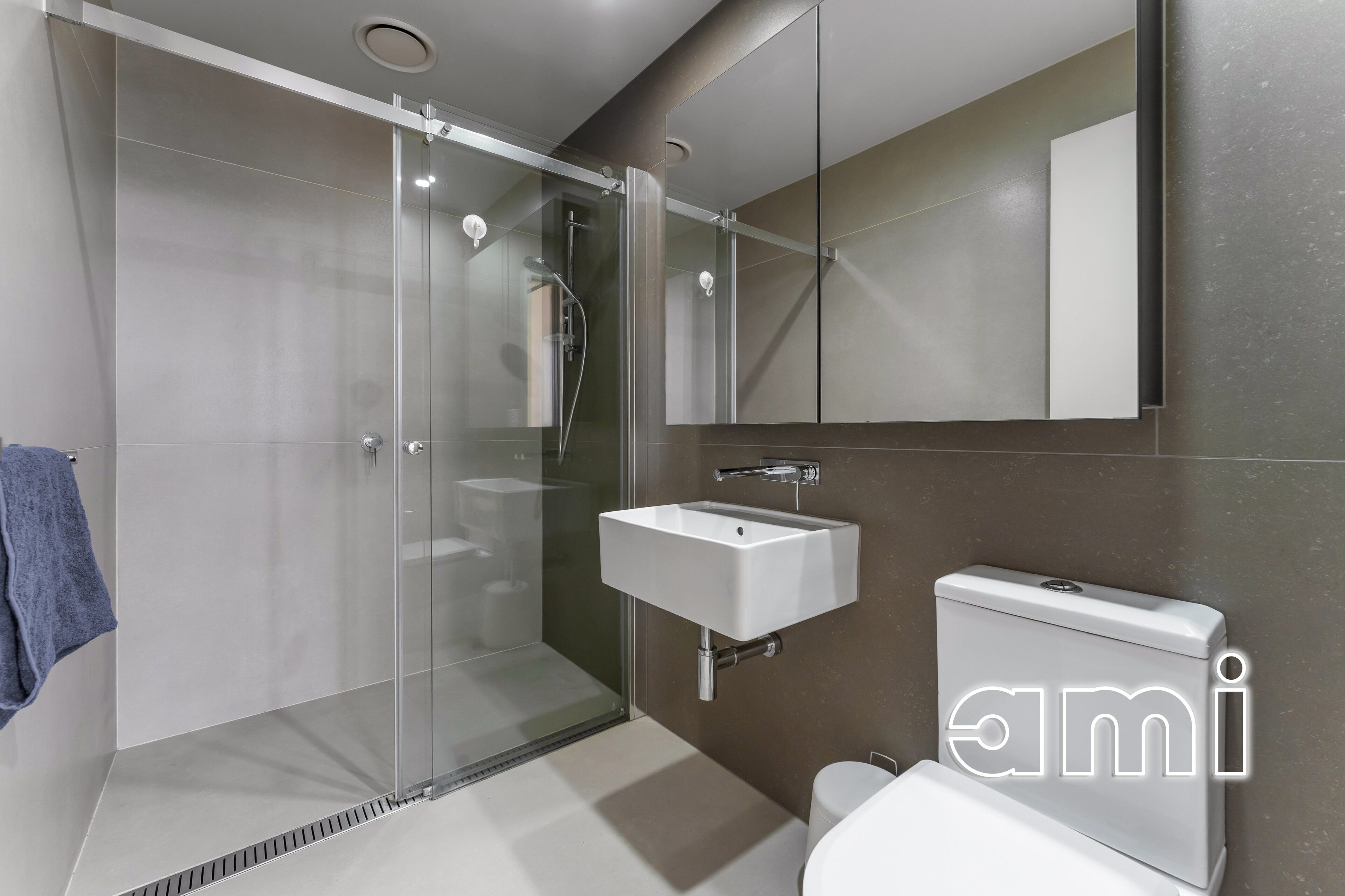 Gallery Thumbnail 10