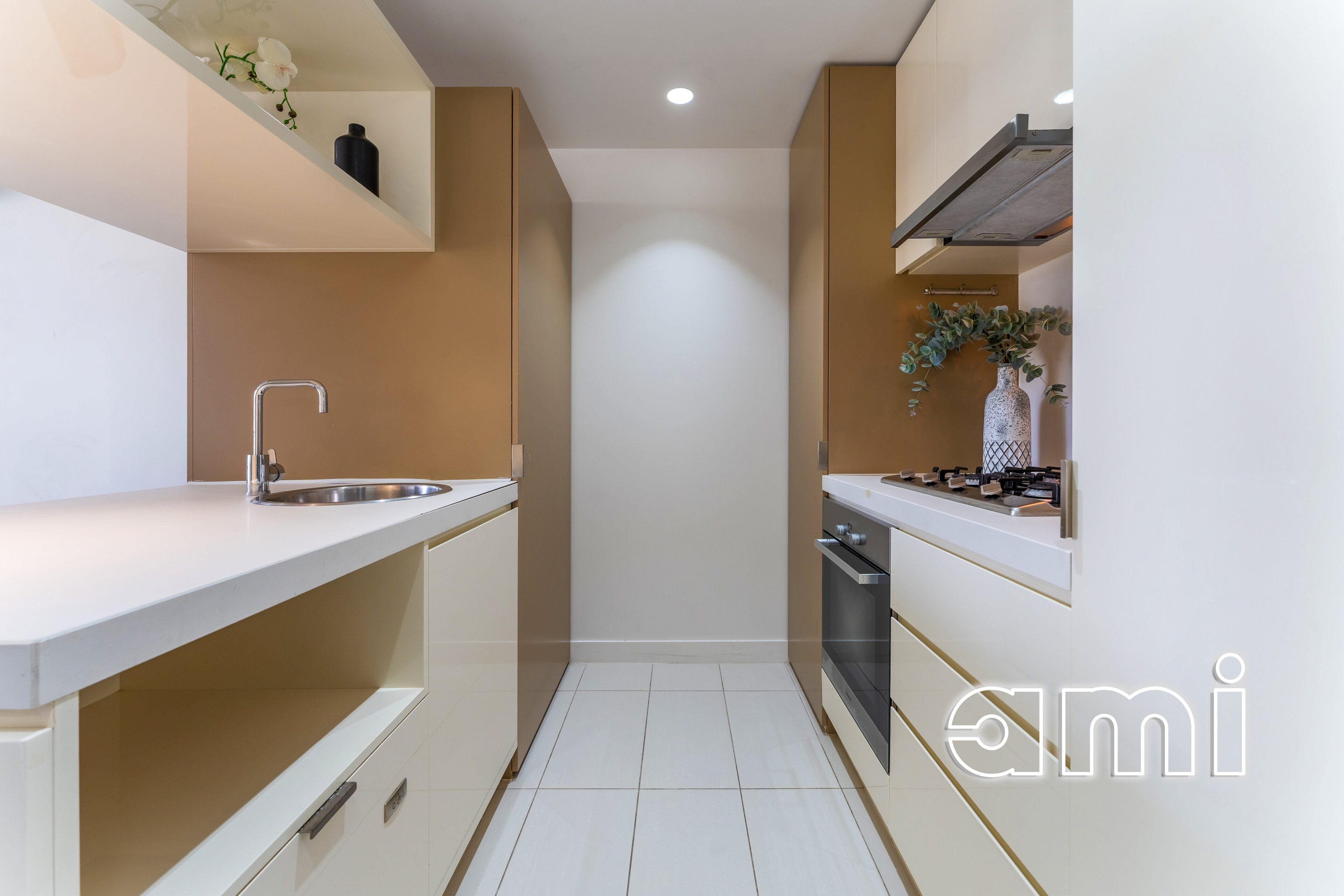 Gallery Thumbnail 10